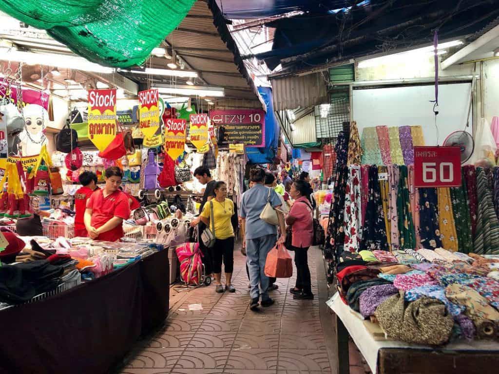 Mỹ phẩm tại chợ Sampeng – Thái Lan 